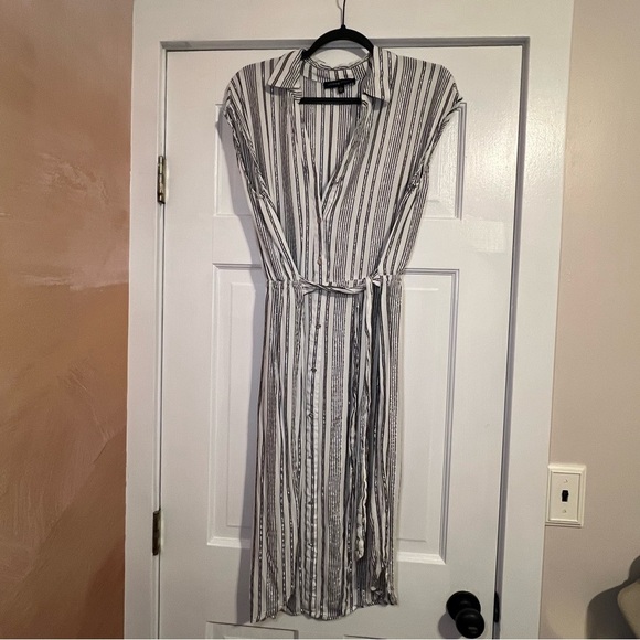 #102 ADRIENNE VITTADINI METALLIC STRIPED DRESS SIZE LARGE - Picture 2 of 6